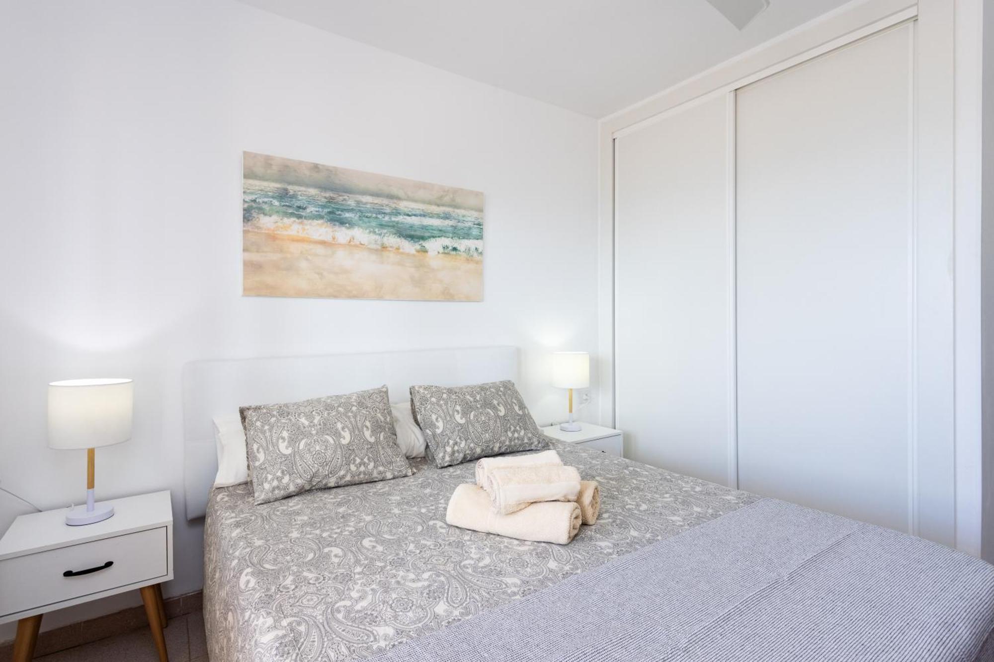 Frontline Playa Las Vistas With Pool, Parking, Sea Лос Кристианос Экстерьер фото